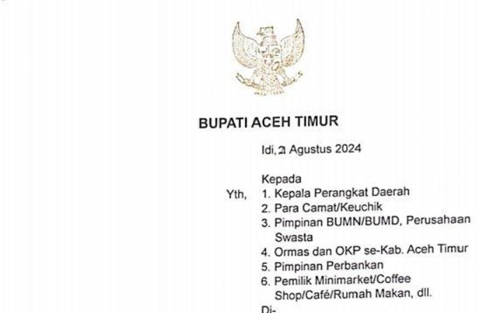 Menjelang pelaksanaan Pekan Olahraga Nasional (PON) XXI yang akan digelar di Aceh dan Sumatra Utara, suasana antusiasme masyarakat dan para pelaku usaha semakin meningkat. Event bergengsi ini tidak hanya menjadi ajang prestasi olahraga, tetapi juga momen penting bagi perekonomian lokal. Dalam konteks ini, Pj Bupati Aceh Timur mengeluarkan imbauan kepada pihak hotel dan restoran agar tidak menaikkan harga layanan mereka. Langkah ini diharapkan dapat menciptakan suasana kondusif dan memberikan pengalaman yang baik bagi para atlet serta pengunjung yang hadir. Dampak PON XXI terhadap Ekonomi Lokal PON XXI Aceh-Sumut diharapkan akan menjadi pendorong utama bagi pertumbuhan ekonomi lokal. Event olahraga sebesar ini akan menarik ribuan pengunjung, termasuk atlet, pelatih, dan penggemar dari berbagai daerah. Dengan banyaknya pengunjung yang datang, sektor pariwisata, terutama hotel dan restoran, akan mengalami lonjakan permintaan. Hal ini dapat memberikan dampak positif yang signifikan bagi perekonomian daerah, terutama bagi usaha mikro, kecil, dan menengah (UMKM). Namun, potensi peningkatan keuntungan ini seharusnya tidak menjadi alasan bagi pelaku usaha untuk menaikkan harga secara sembarangan. Bupati Aceh Timur menekankan pentingnya menjaga harga agar tetap wajar dan tidak memberatkan pengunjung. Kenaikan harga yang tidak rasional dapat menciptakan citra negatif bagi daerah serta mengurangi minat kunjungan di masa mendatang. Dengan menjaga harga tetap stabil, diharapkan pengunjung akan merasa nyaman dan puas, sehingga dapat meningkatkan reputasi Aceh sebagai destinasi wisata yang ramah. Peran Pemerintah dalam Mengawasi Harga Pemerintah daerah memiliki peran penting dalam memastikan bahwa pelaku usaha mematuhi imbauan untuk tidak menaikkan harga secara berlebihan. Melalui dinas terkait, pemerintah dapat melakukan pemantauan terhadap harga-harga di hotel, restoran, dan tempat usaha lainnya. Monitoring ini akan memberikan jaminan kepada masyarakat bahwa mereka tidak akan dirugikan selama pelaksanaan PON. Selain itu, pemerintah juga dapat memberikan edukasi kepada pelaku usaha mengenai pentingnya menjaga reputasi daerah dan dampak jangka panjang dari praktik harga yang tidak adil. Dengan pengawasan yang ketat, diharapkan pemerintah dapat menciptakan suasana yang sehat bagi semua pihak. Pengunjung akan merasa aman dan nyaman, sementara pelaku usaha tetap dapat menjalankan bisnis mereka dengan baik. Kebijakan harga yang adil juga akan membantu menciptakan persaingan yang sehat di antara pelaku usaha, yang pada gilirannya dapat berkontribusi pada peningkatan kualitas layanan. Pentingnya Transparansi Harga Transparansi harga menjadi faktor kunci dalam menjaga kepercayaan antara pelaku usaha dan konsumen. Dengan adanya transparansi, pengunjung akan lebih mudah membandingkan harga dan memilih layanan yang sesuai dengan anggaran mereka. Untuk itu, pelaku usaha diharapkan untuk menetapkan harga yang jelas dan dapat diakses oleh publik, baik melalui media sosial, website, atau papan informasi di lokasi usaha. Dalam era digital saat ini, informasi harga dapat dengan mudah diakses oleh konsumen. Oleh karena itu, pelaku usaha yang enggan untuk transparan akan berisiko kehilangan pelanggan. Di sisi lain, pelaku usaha yang jujur dan terbuka tentang harga dapat membangun loyalitas pelanggan dan meningkatkan pengalaman pelanggan secara keseluruhan. Membangun Kesadaran Bersama Imbauan dari Bupati Aceh Timur bukan hanya tanggung jawab pelaku usaha dan pemerintah, namun juga membutuhkan dukungan dari masyarakat. Kesadaran akan pentingnya menjaga harga agar tetap wajar harus dipupuk di dalam masyarakat. Masyarakat juga perlu berperan aktif dalam melaporkan jika mereka menjumpai praktik penjualan yang tidak adil atau harga yang melambung tinggi. Dengan membangun kesadaran bersama, diharapkan tidak hanya pelaku usaha yang dapat diimbau untuk menjaga harga, tetapi juga masyarakat dapat lebih kritis dalam memilih layanan. Kesadaran ini akan menciptakan ekosistem ekonomi yang sehat, di mana semua pihak dapat memperoleh manfaat dari pelaksanaan PON XXI. Kesimpulan PON XXI Aceh-Sumut merupakan momen penting yang bisa memberikan dampak positif bagi perekonomian lokal. Melalui imbauan Pj Bupati Aceh Timur untuk tidak menaikkan harga, diharapkan pelaku usaha dapat menjaga stabilitas harga dan menciptakan pengalaman yang baik bagi pengunjung. Pengawasan dari pemerintah dan dukungan masyarakat juga menjadi kunci dalam menjaga hubungan yang harmonis antara pelaku usaha dan konsumen. Dengan kolaborasi semua pihak, bukan tidak mungkin PON XXI akan menjadi tonggak sejarah bagi Aceh dan Sumatra Utara, tidak hanya dalam bidang olahraga tetapi juga dalam pengembangan ekonomi lokal yang berkelanjutan.